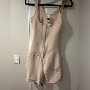 stage 2 faja in a size L only worn once